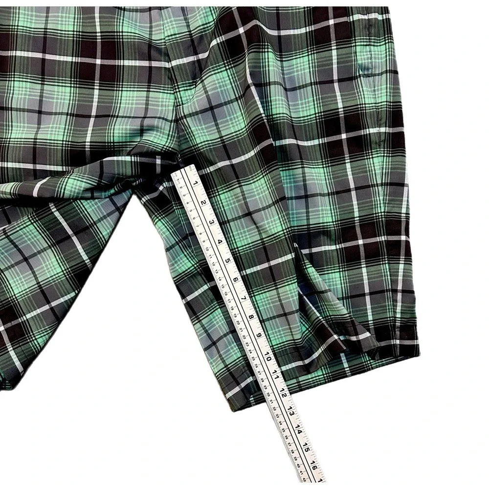Nike Golf Shorts Mens Size 36 Green Black Plaid Tour Performance 509182-338‎